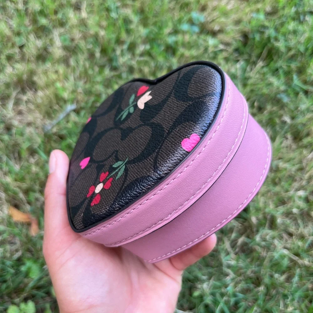 NWT COACH Heart Trinket Box Signature Canvas Heart Petal‎ Print 7752 True Pink